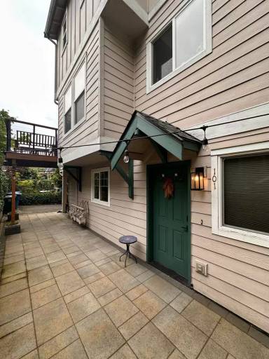 Main picture of 1920 E Union St