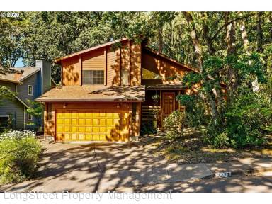 Main picture of 2777 NW Rolling Green Dr