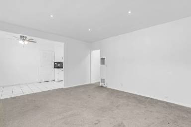 Main picture of 536 Hyde Park Pl