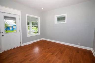 Main picture of 1418 Finley Ave