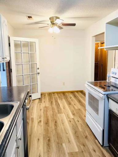 Main picture of 2618 N Richmond St