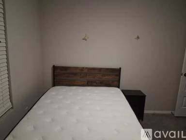 Main picture of 2705 Bass St