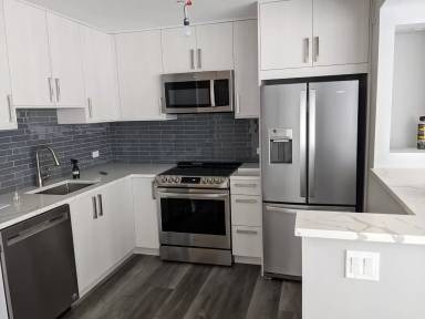Main picture of 10 E Ontario St Apartments