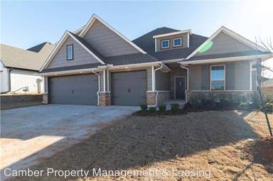 Main picture of 504 NW 198th St