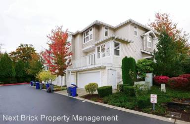 Main picture of Centrally Located Bellevue Townhome in College Hill