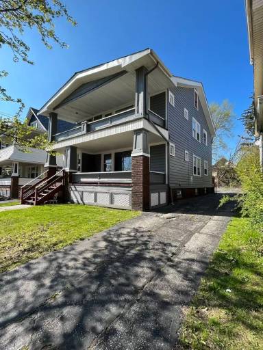 Main picture of 11520 Headley Ave