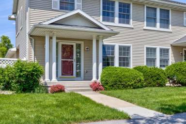 Main picture of 2410 Eaton Ave