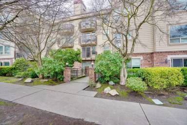 Main picture of 566 Prospect St