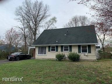 Main picture of 8138 Keeler St
