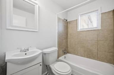 Main picture of 642 Dresden Dr