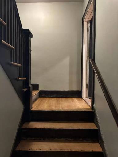 Main picture of 1987 Tuxedo St