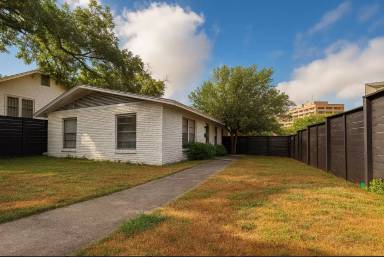 Main picture of 607 Bellevue Pl