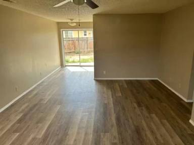 Main picture of 443 N Taylor St