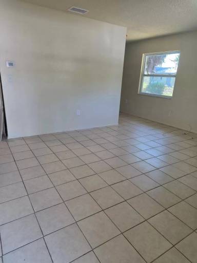 Main picture of 5613 8th Street Ct E