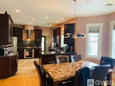 Main picture of 431 Faneuil St