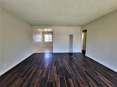Main picture of 1702 Park Ave