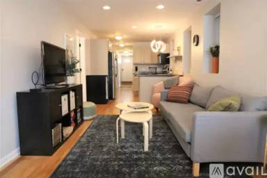 Main picture of 2621 N Drake Ave