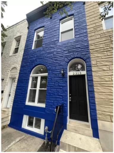 Main picture of 2313 E Madison St