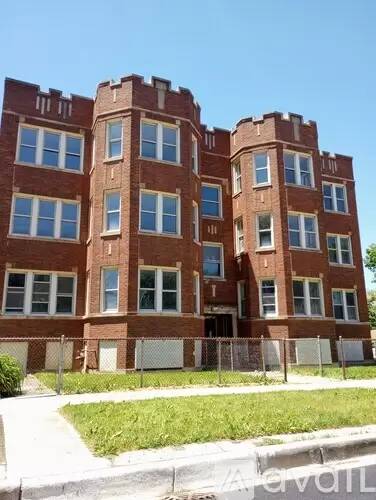 Main picture of 7800 S Bishop St