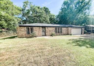 Main picture of 4010 Twin Oaks Ave