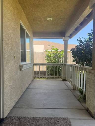 Main picture of 470 Waverly Dr