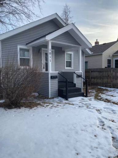 Main picture of 1011 W 29th St