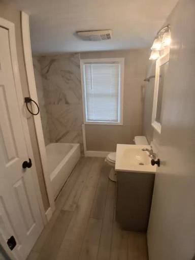 Main picture of 2301 N Rosewood Ave
