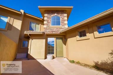Main picture of 1220 Crown Ridge Dr