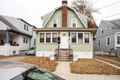 Main picture of 2410 46th St