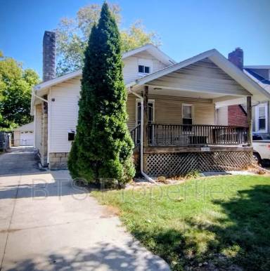 Main picture of 2140 N Central Ave