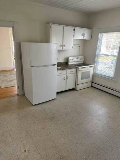 Main picture of 8 Arch Ave
