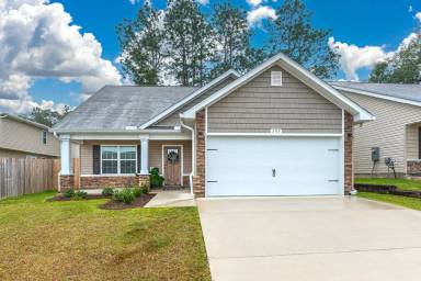Main picture of 210 Wainwright Dr