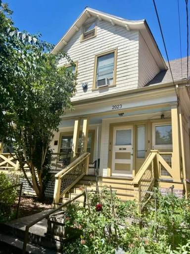 Main picture of 2023 NW Kearney St