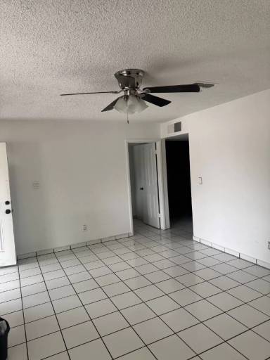 Main picture of 7602 W Whitton Ave