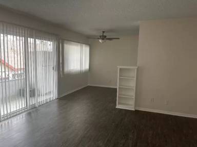 Main picture of 912 E La Palma Dr