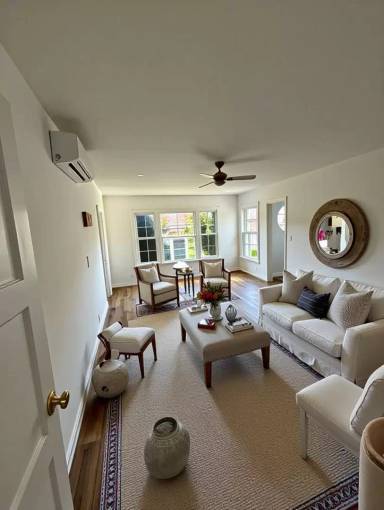 Main picture of 500 N Mariposa Ave