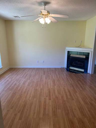 Main picture of 4720 33rd Ave E