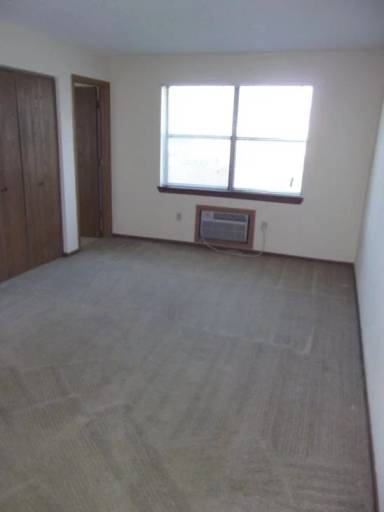 Main picture of 664 E Cherry