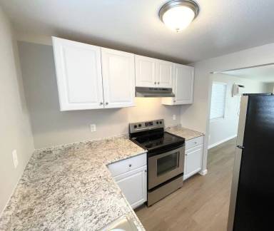 Main picture of 853 N Driscoll Ln