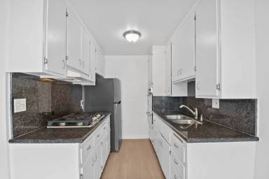 Main picture of 1550 S Saltair Ave