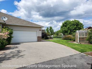 Main picture of 1217 N Mamer Rd
