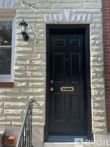 Main picture of 240 S Highland Ave