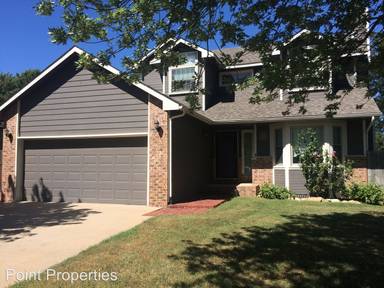 Main picture of 2707 S Carrwood Cir