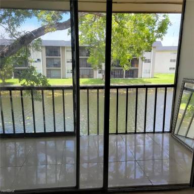 Main picture of 8051 Colony Cir S