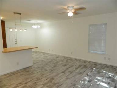 Main picture of 6512 Linda Ln