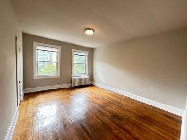 Main picture of 226 C St NE