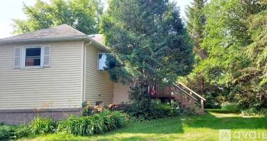 Main picture of 49245 221st Ave