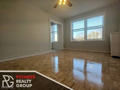 Main picture of 711 W Belmont Ave