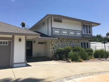 Main picture of 2001 Oakland Hills Dr