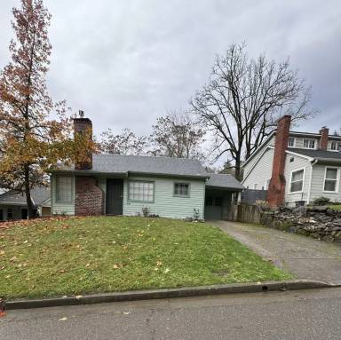 Main picture of 1432 SE Lane Ave